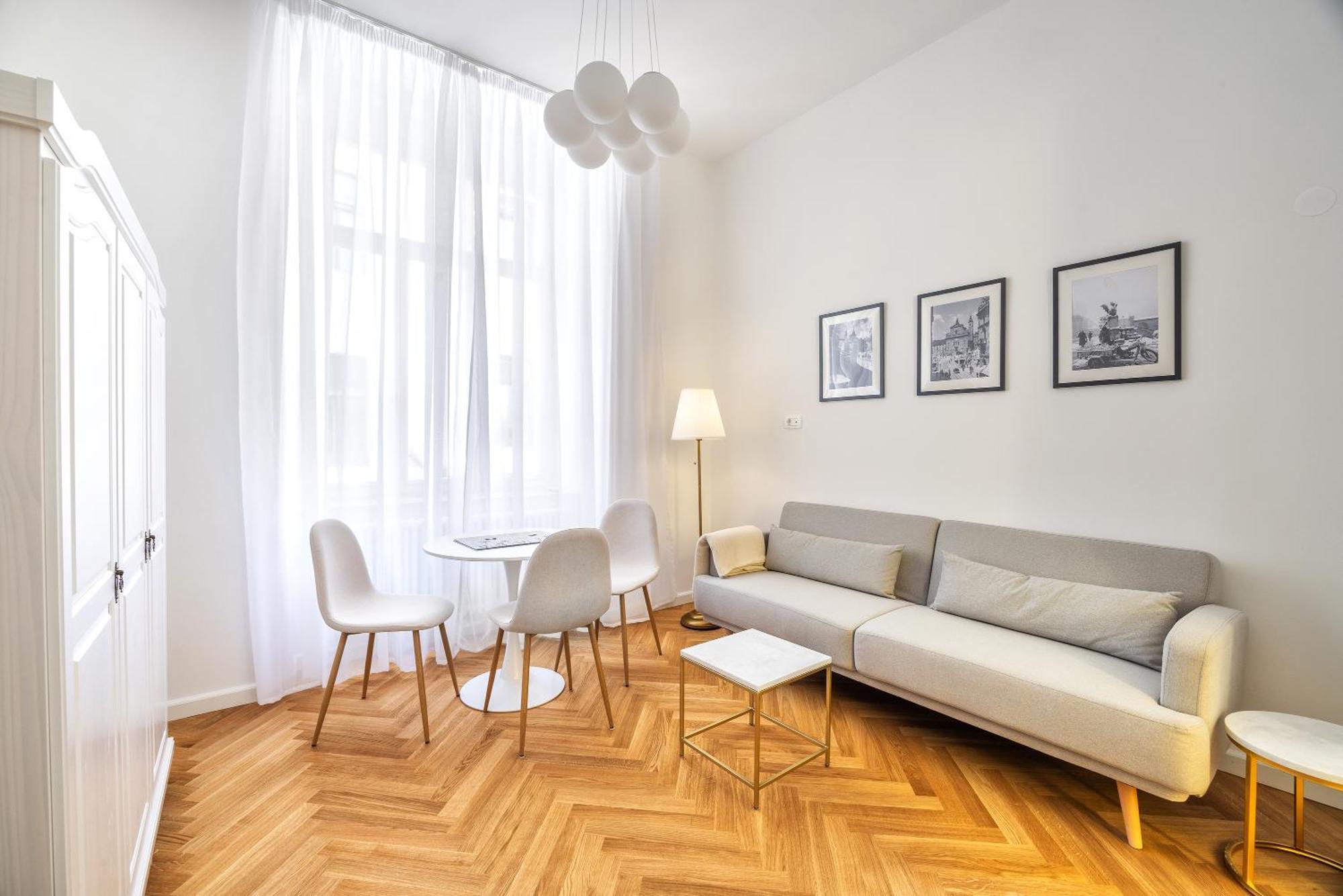 Appartamento Urban Nest Wolfova By The Triple Bridge